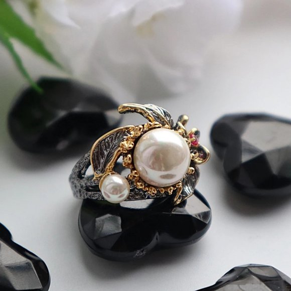 Artistic Round White Pearl Bohemia Black Leaf Flower Ring - Picture 7 of 11
